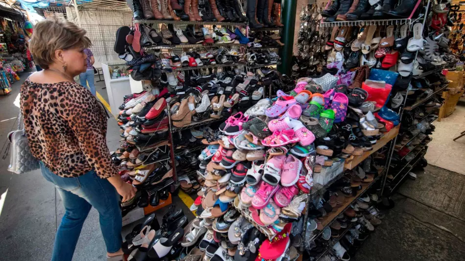 สหรัฐฯ ขึ้นภาษีสินค้าจีนระลอกใหม่ เล็งเสื้อผ้า-รองเท้า หวั่นทำราคาพุ่ง!!